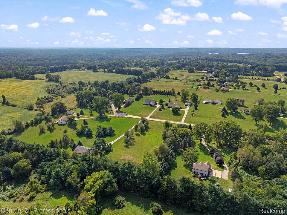 1920 Deer Run Ln, photo 15