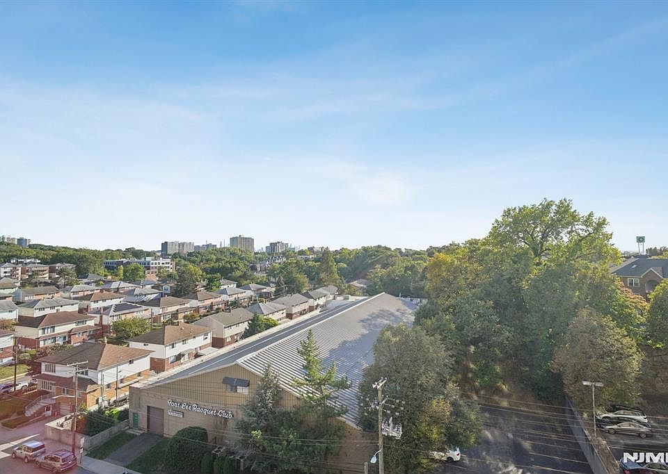 1st image of 555 North Ave APT 6F
