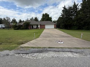 2713 Cedar Park Dr, Sherman, TX 75090