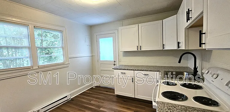 2729 Hayden St — Photo 2
