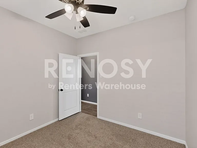 8517 Centerboard Ln — Photo 39