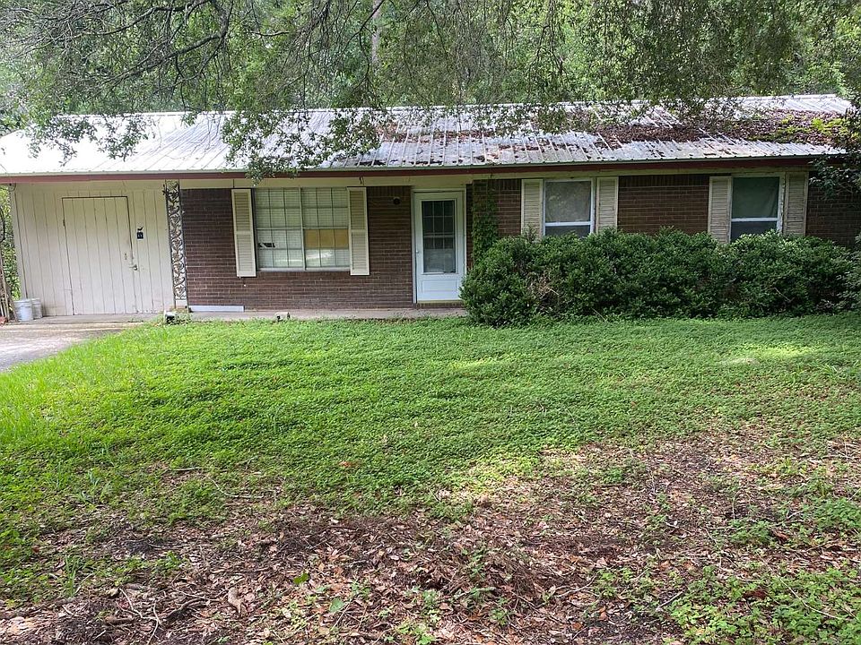 1st image of 681 SE Rolling Hills Dr