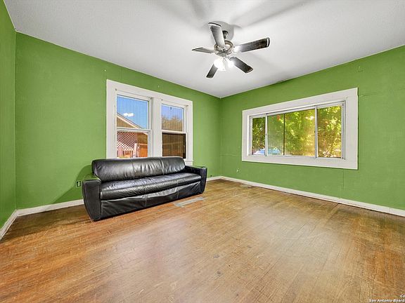 4th image of 718 E Highland Blvd
