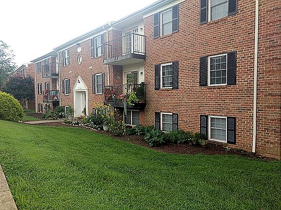 Boonsboro Village Apartments