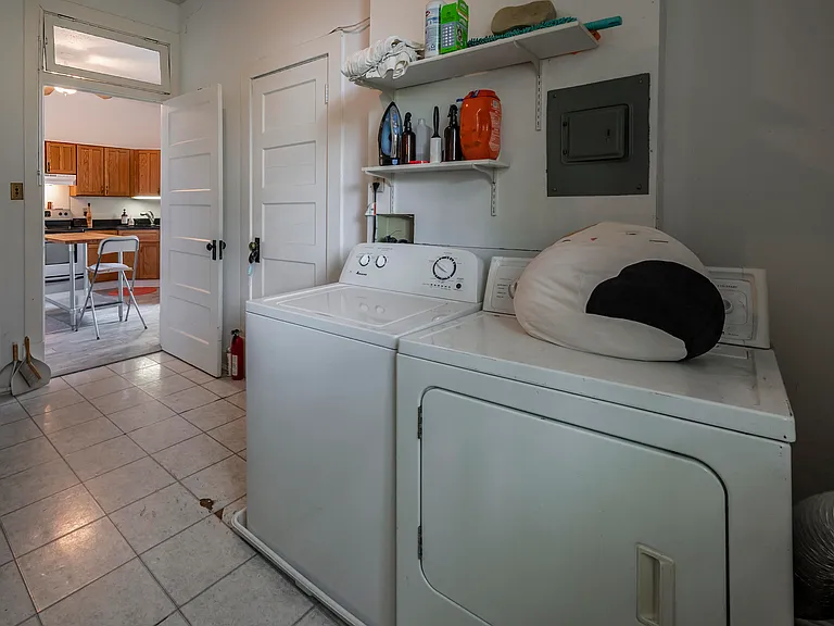 25 Hampton Ct #7 — Photo 53