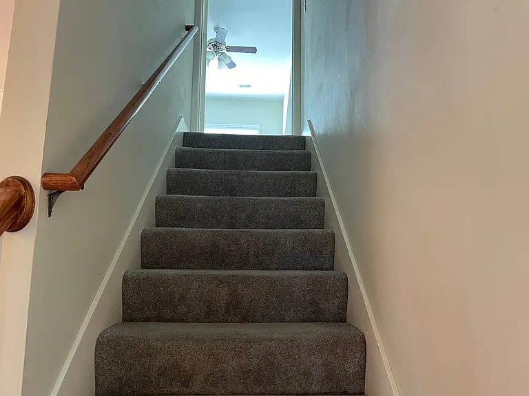 215 Stoners Glen Ct — Photo 23