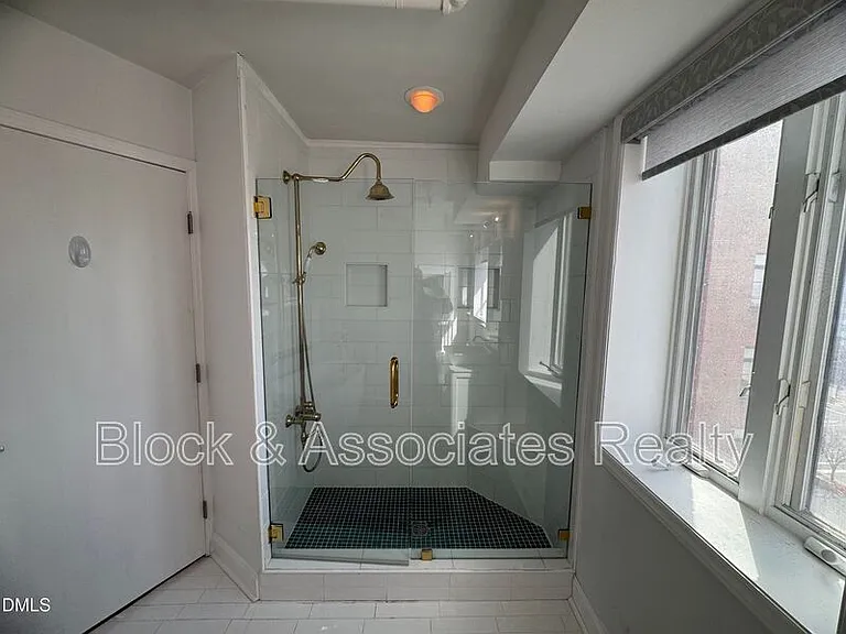 109 W Main St #402 — Photo 14