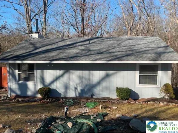 111 Polaris Ct, East Stroudsburg, PA 18302