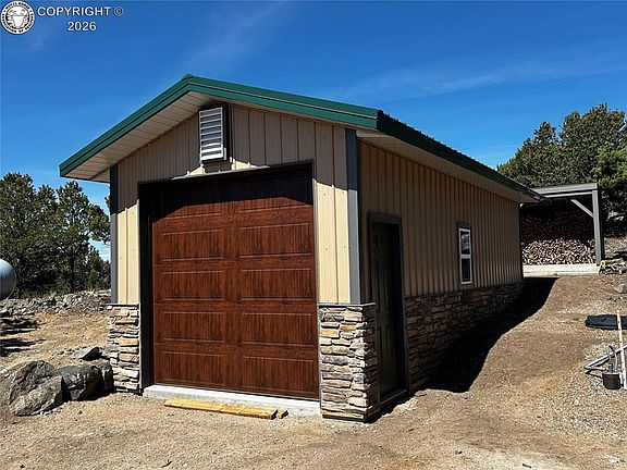 4th image of 850 Insula Rd