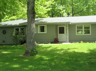 17822 148th Ave, Spring Lake, MI 49456