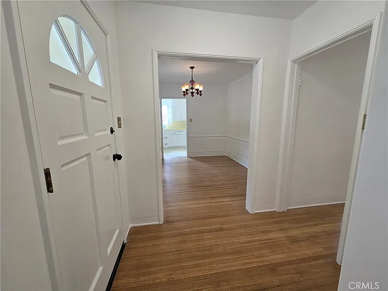 240 Euclid St — Photo 10