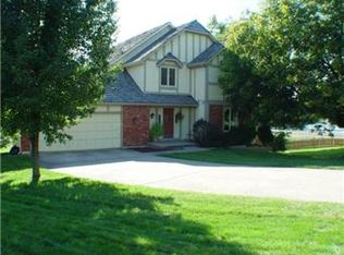 193 NE Beechwood Ct, Lees Summit, MO 64064