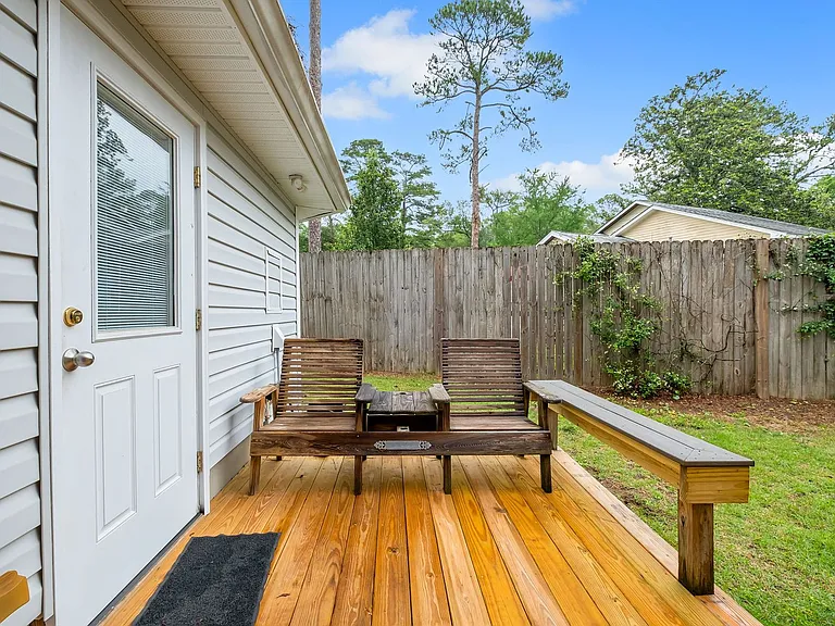 1603 Carruthers St #A — Photo 3