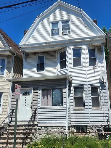 1025 Anna St Photo 1