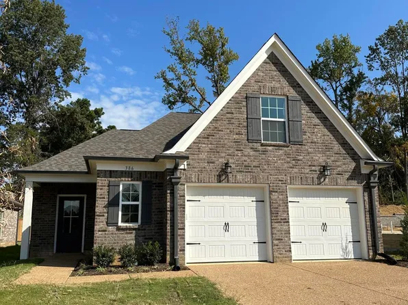 386 Flower Garden Dr, Southaven, MS 38671