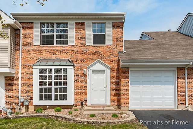 1311 Robin Dr photo 1