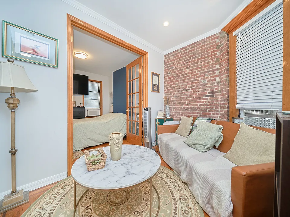796 9th Ave #4