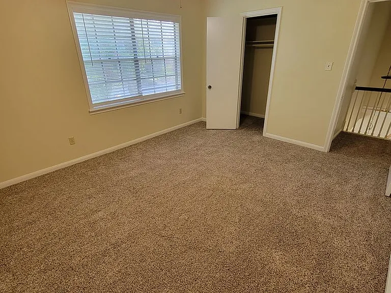 3803 Oak Ridge Dr — Photo 23