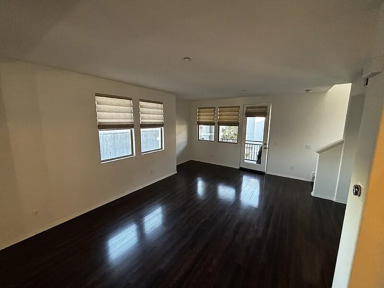 1844 N Orizaba Ave — Photo 16
