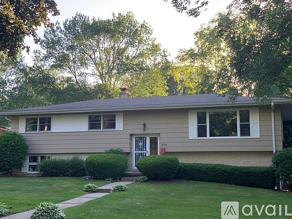 3rd image of 2114 Brentwood Pkwy