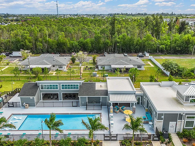 Springs at Coral Shores — Photo 5