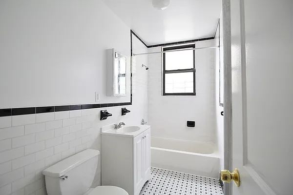 Rented by Julianna Realty Corp | media 6