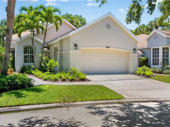 8853 Lakeside Cir, Vero Beach, FL 32963