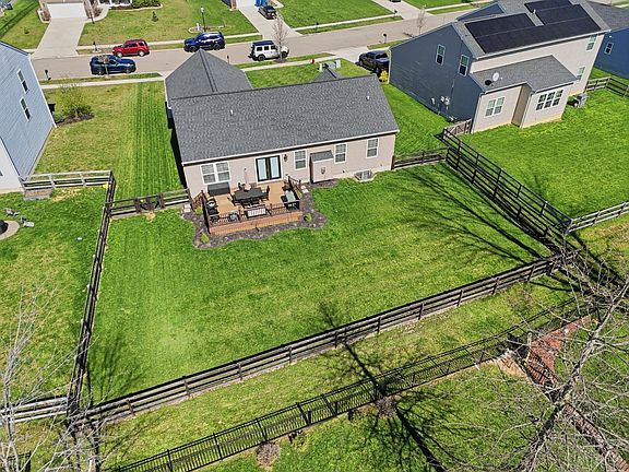 5th image of 4001 Ivy Wood Dr
