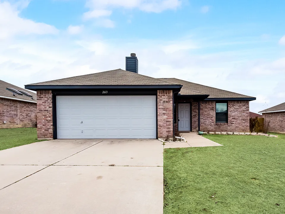 2613 Castle Pines Dr