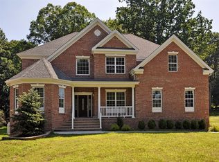 122 Pension Rd, Manalapan, NJ 07726