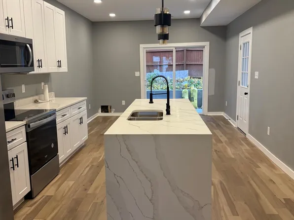1505 W St SE APT 1, Washington, DC 20020