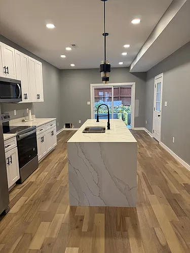 1505 W St SE #1 Photo 1