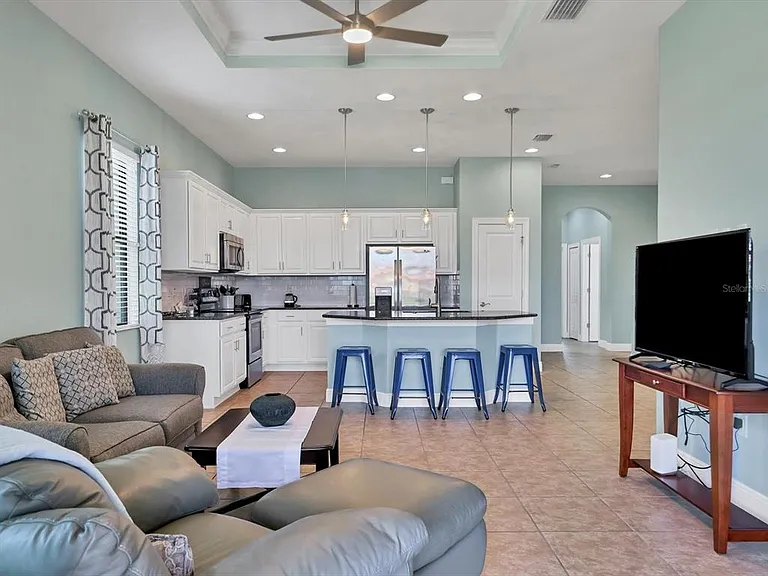 10424 Crooked Creek Dr — Photo 12