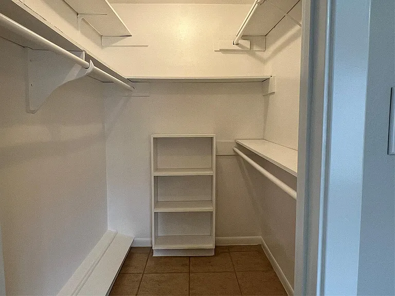 2824 Briarhurst Dr #9 — Photo 12