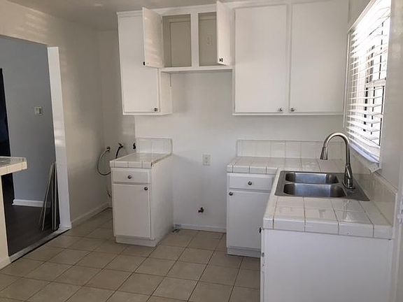 3rd image of 1641 W 204th St
