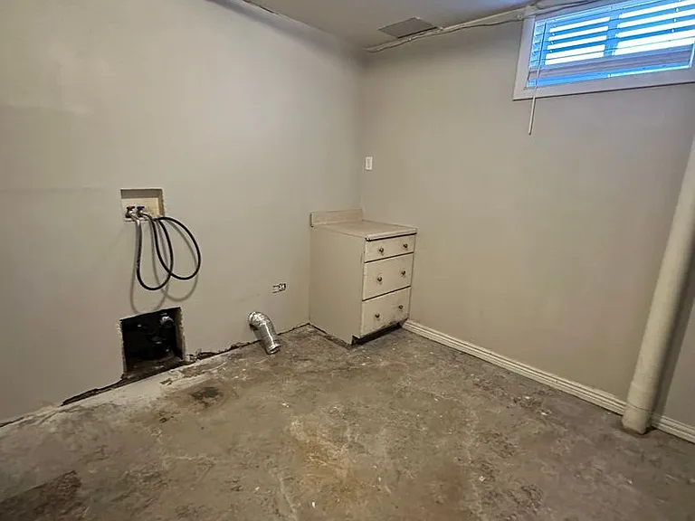 6820 Larsh Dr — Photo 10