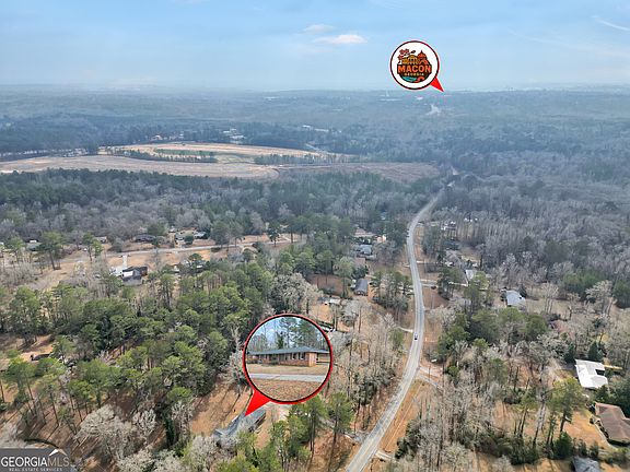 3rd image of 2058 Graham Rd