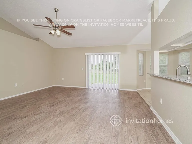 7988 Oak Run Cir — Photo 3