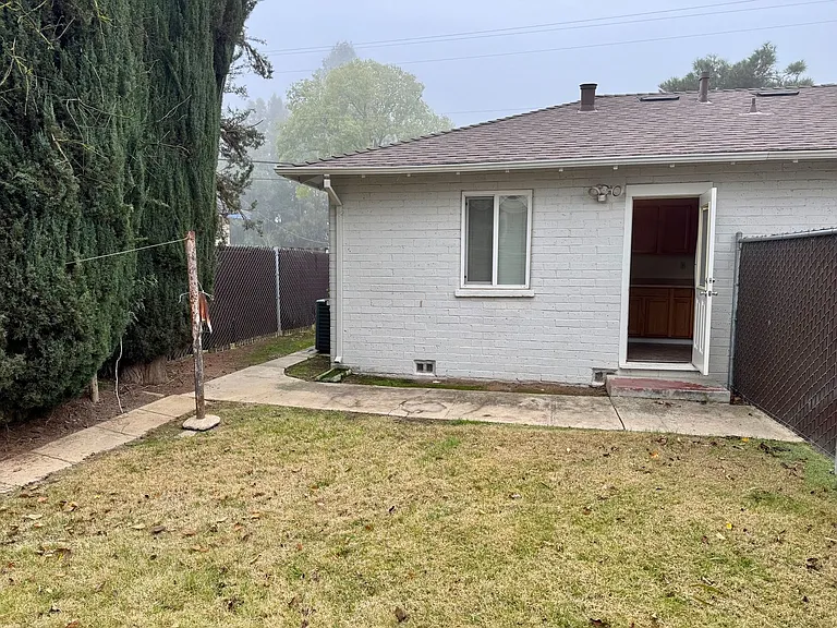 2015 Stretch Rd — Photo 13