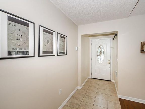 3rd image of 2963 Orchard Dr