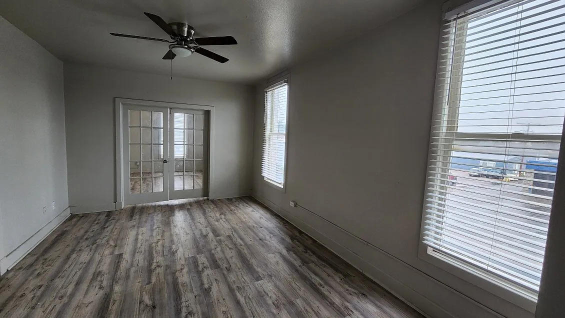 105 South Harriet Avenue - 4 — Photo 1