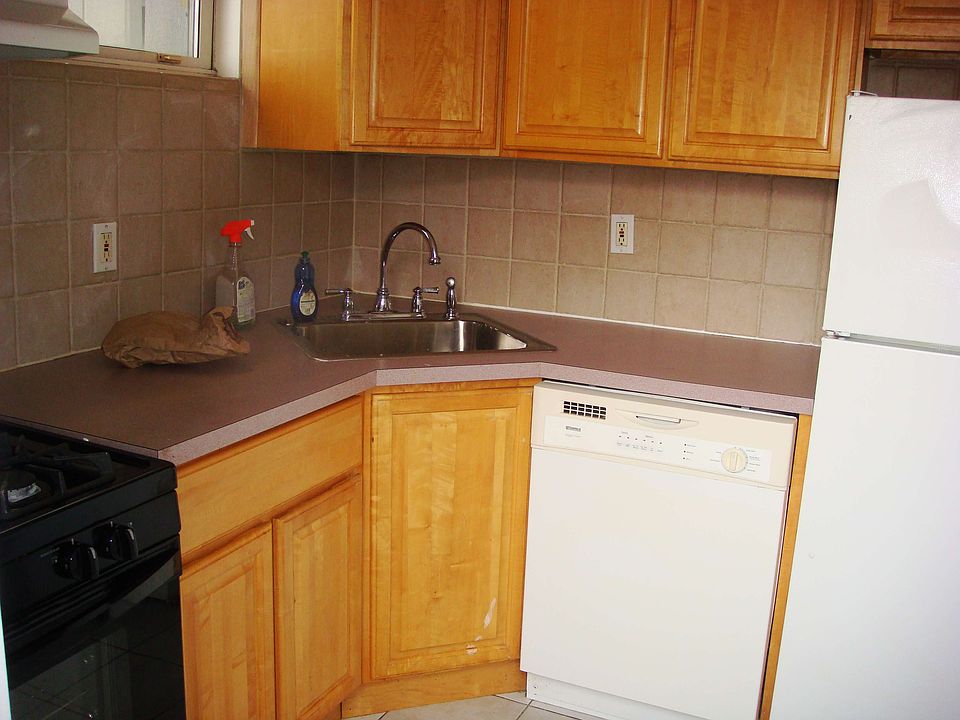 1st image of 2530 46th St #1