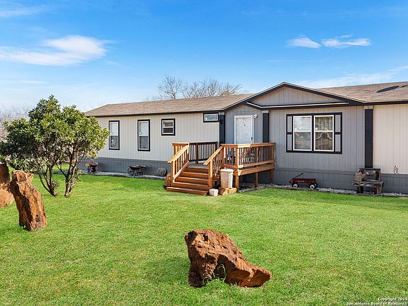 3rd image of 170 LOLITA DR