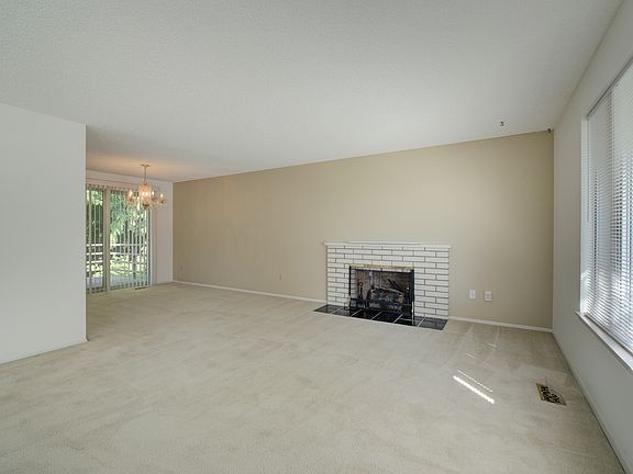 5th image of 4121 191st St SW