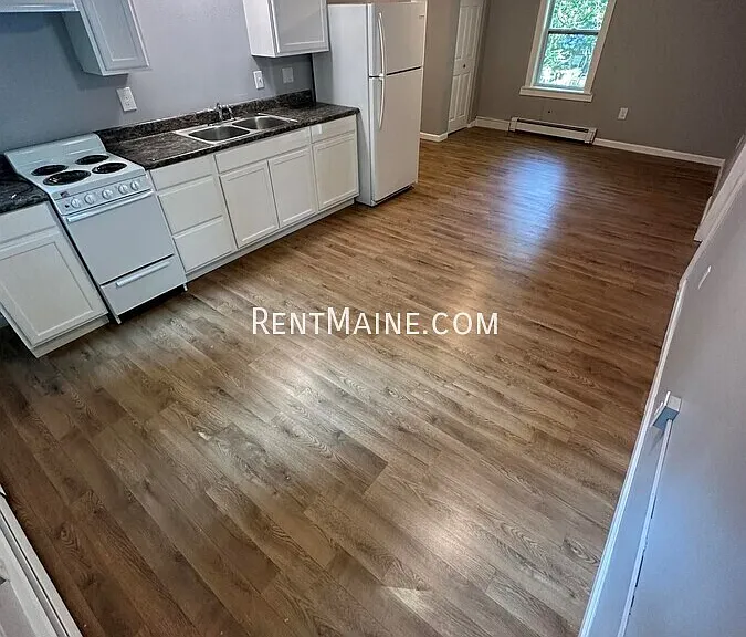 32 Cottage St #3 — Photo 3