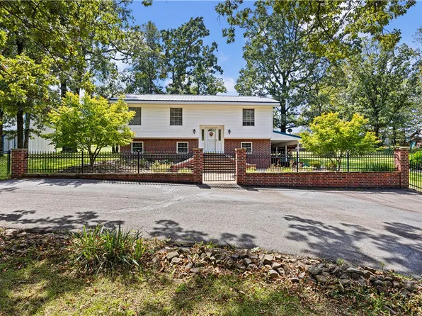 832 Hide A Way Ln, London, AR 72847