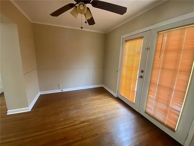 233 Eastgate Dr — Photo 7