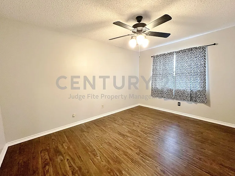 4460 Junction Dr — Photo 11