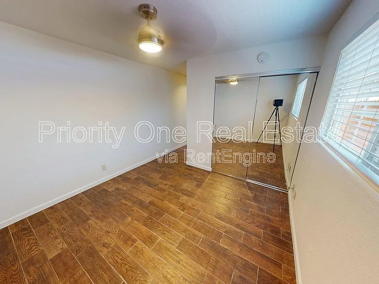 3813 46th St #1 — Photo 10