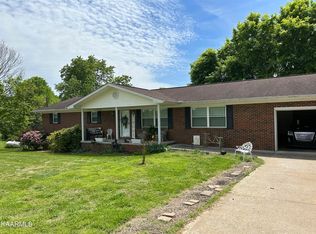 2502 Blockhouse Rd, Maryville, TN 37803